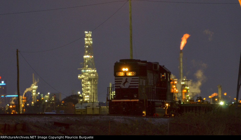 NS GP60 Locomotive on the yard